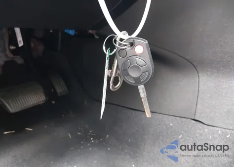 2016 Ford Focus Se z USA, uszkodzony, nr VIN 1FADP3K23GL371519